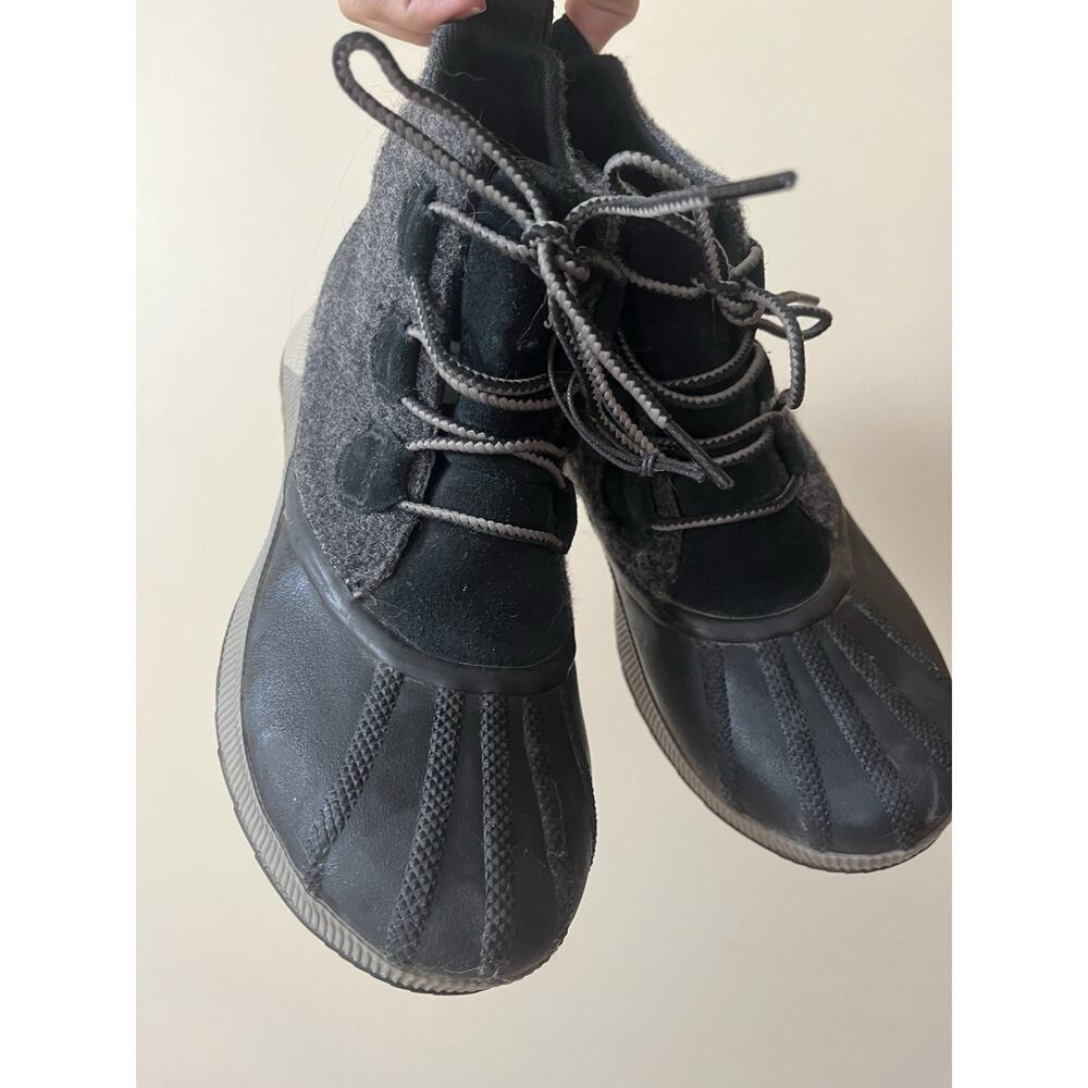 Sorel Out n About Boots 9 Women Hiking Shoes Outdoor Duck Waterproof Rain